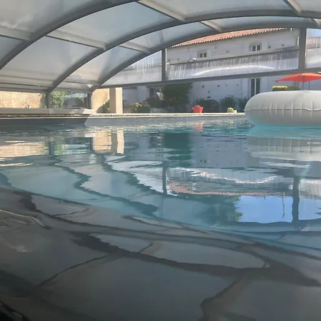 Des Mottes Saint-Jean-de-Beugne