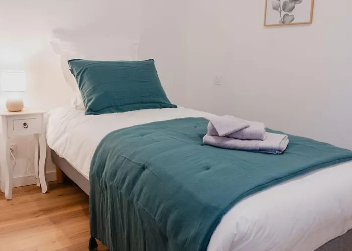 Des Mottes Saint-Jean-de-Beugne